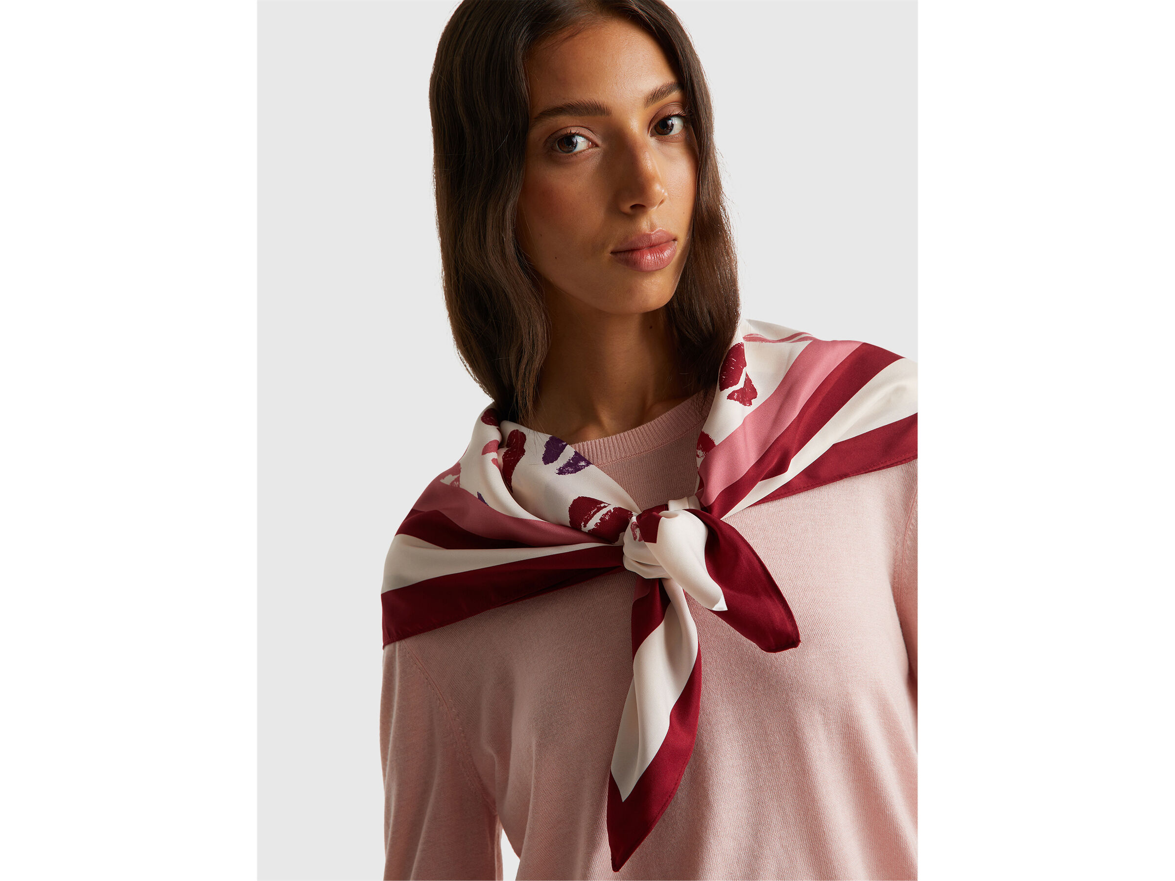 SQUARE SCARF Mulher image number 2